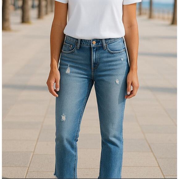 vervet Denim - Vervet Jeans with distressed hem womens size 25